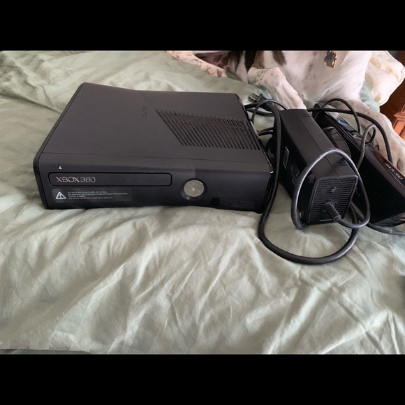 Xbox360 - Picture 2 of 2